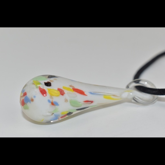 Glass Necklace - Picture 4 of 4